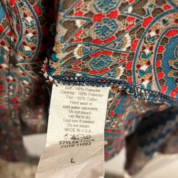 Stunning 2tee Couture Blouse bell sleeves NWOT - Picture 6 of 6